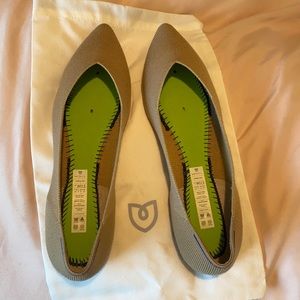 Rothy’s camel merino points